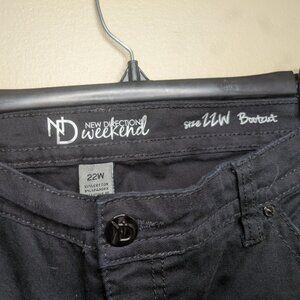 New Direction Black Rhinestone embellished Bootcut Jeans SZ 22W